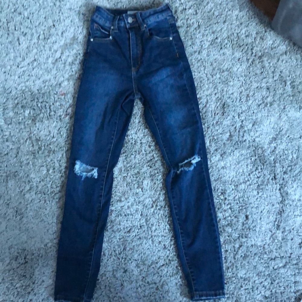 Skinny high waisted jeans